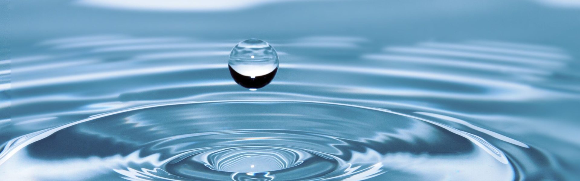 ronymichaud-drop-of-water-578897